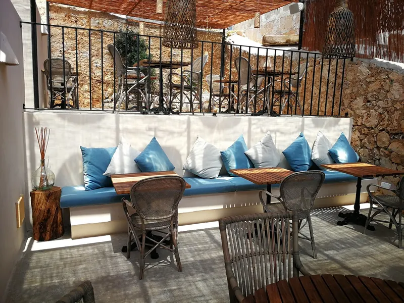 Na Petra – Sanierung eines Restaurants, Porto Petro, Mallorca (bild 1)